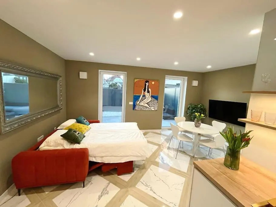 Apartment Studio With Patio - Steps Away From Center Ljubljana Slovenia